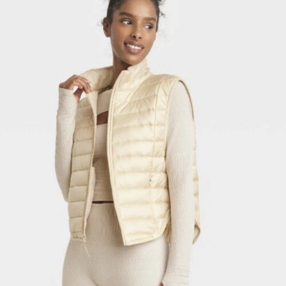 JoyLab Women's Quilted Puffer Vest lvory M